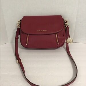 Michael Kors light wine Messenger Bag Crossbody Shoulder Pebble Leather EUC